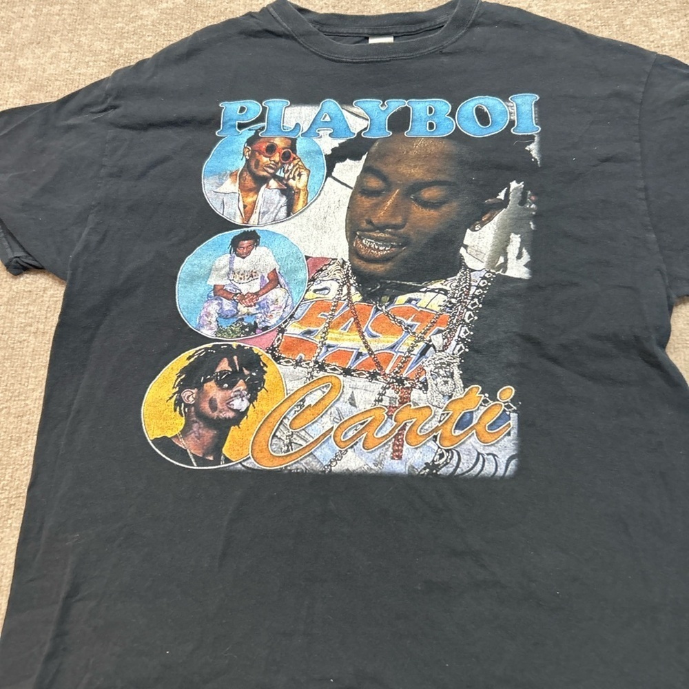 Gildan Black Graphic T-Shirt